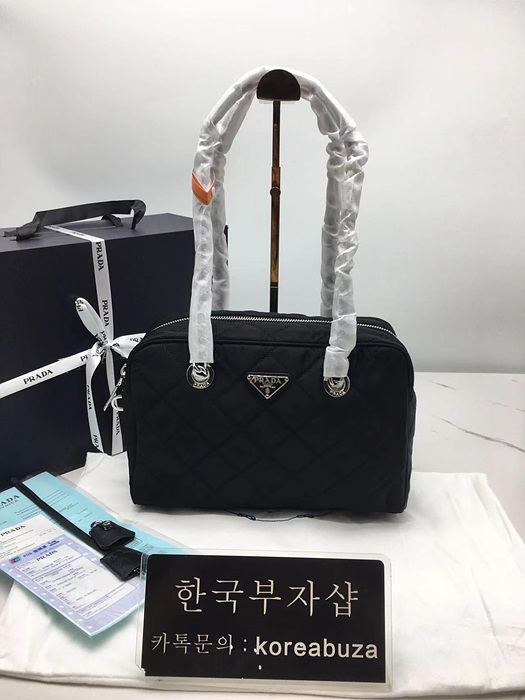 포코노 테수토 퀼팅 체인 숄더백 1bb072