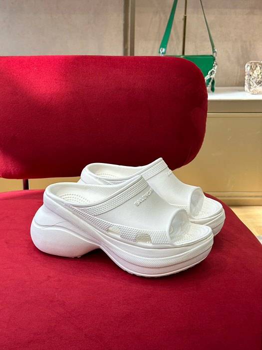 balenciag* 슬리퍼