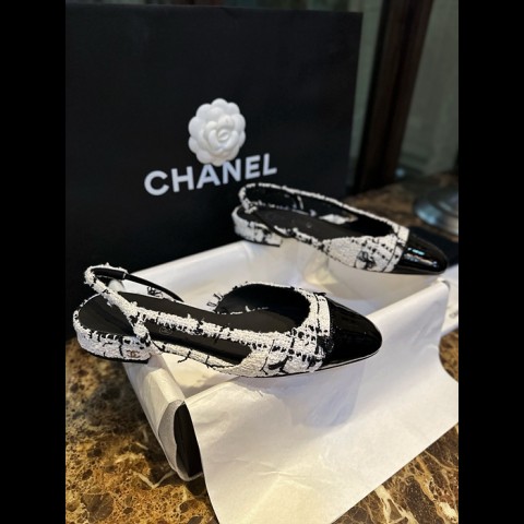 cc 트위드 슬링백