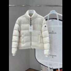 moncl*r 25시즌 니트 다운 자켓