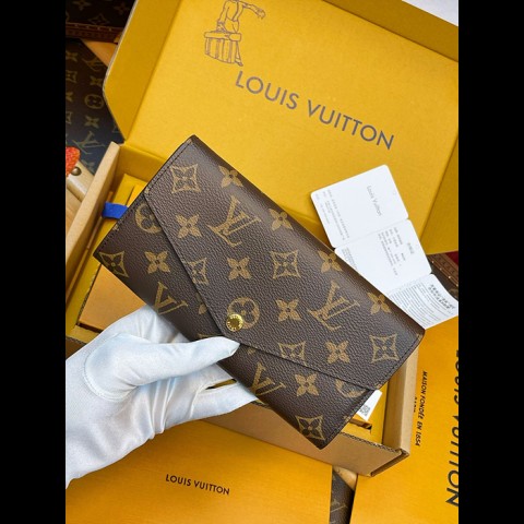 사라 월릿 m62234 (내부 버건디)