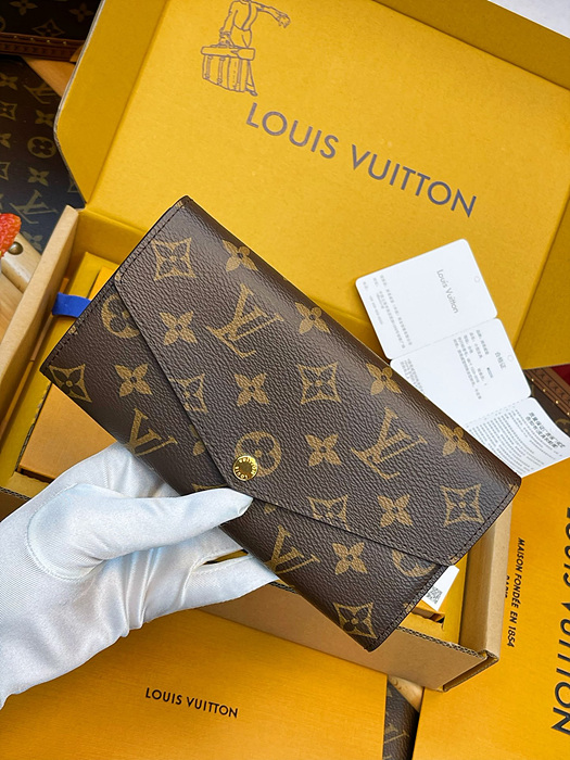 사라 월릿 m62234 (내부 버건디)