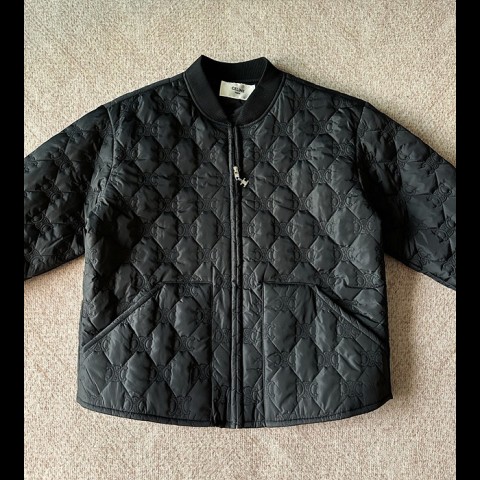 celin* 라이트 나일론 트리옹프 자수 퀼티드 테디 재킷