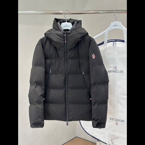 moncl*r 펠버그 [정품급]