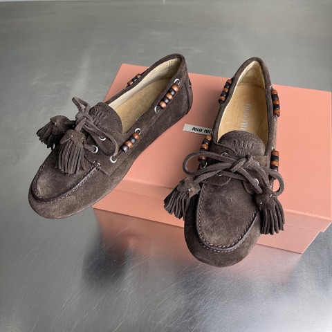 miu mi* 스웨이드 태슬 로퍼