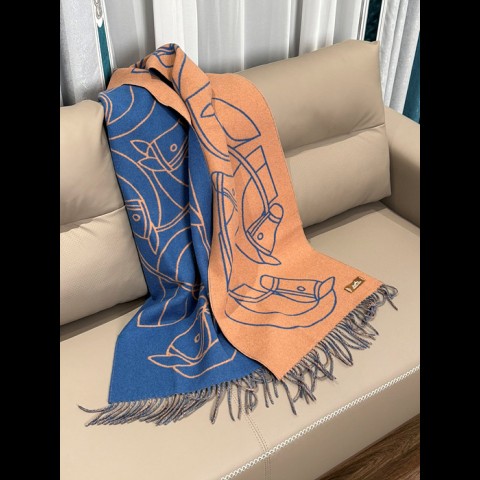 herm*s H 카사크 앙트렐락 에퀘스트르 캐시미어 머플러