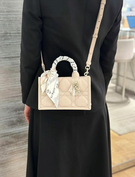 까나쥬 퀼팅 북토트백 미니 (숄더 스트랩 ver.) 정품급